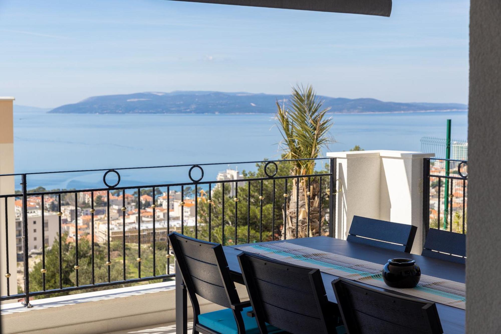 Villa Smaragd - Lapis - Luxury Apartment With Shared Pool Makarska Eksteriør bilde