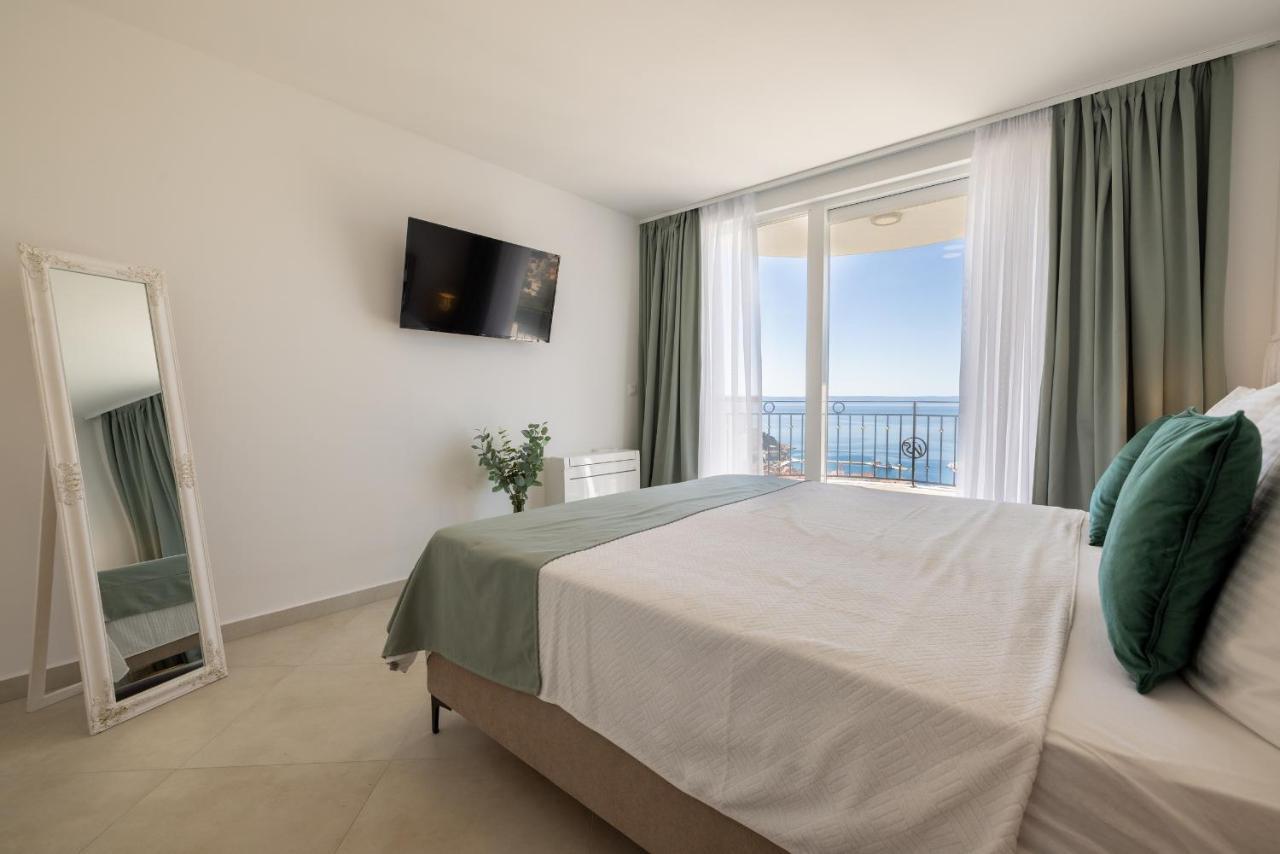 Villa Smaragd - Lapis - Luxury Apartment With Shared Pool Makarska Eksteriør bilde
