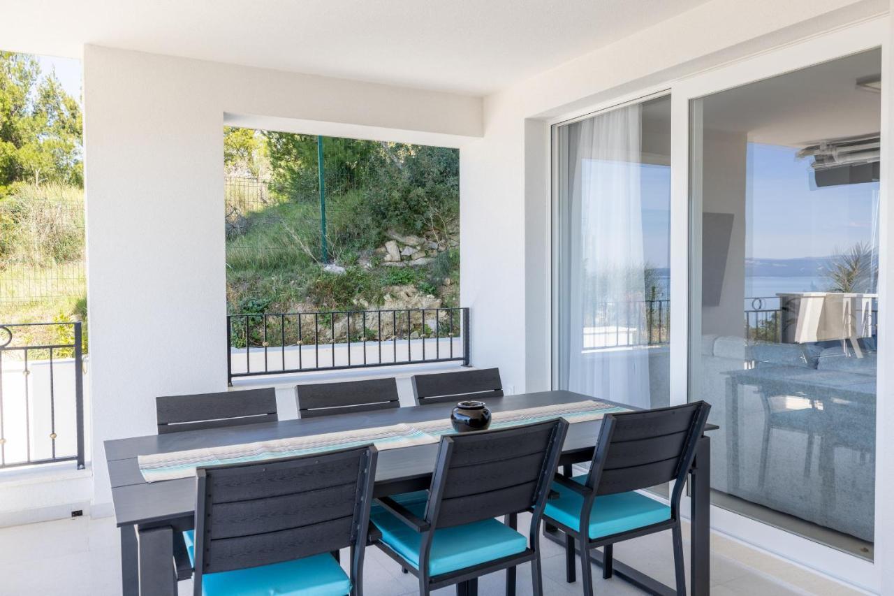 Villa Smaragd - Lapis - Luxury Apartment With Shared Pool Makarska Eksteriør bilde